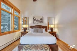 Howling Elk Hideaway - Image 5