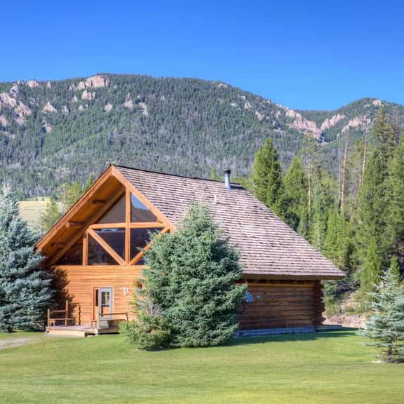 Classic Riverfront Cabin - Image 1