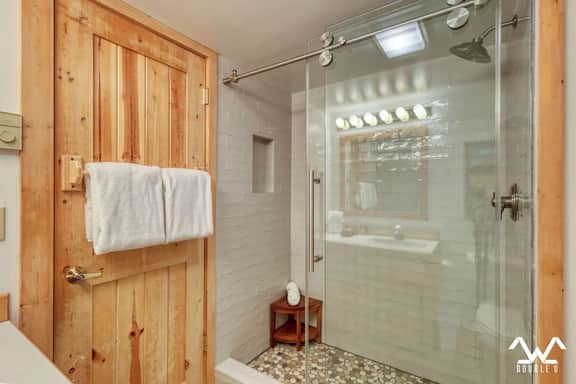 Lucky River Cabin - Image 2