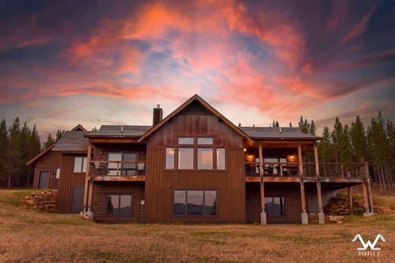 Private Luxury Lodge - Image 1